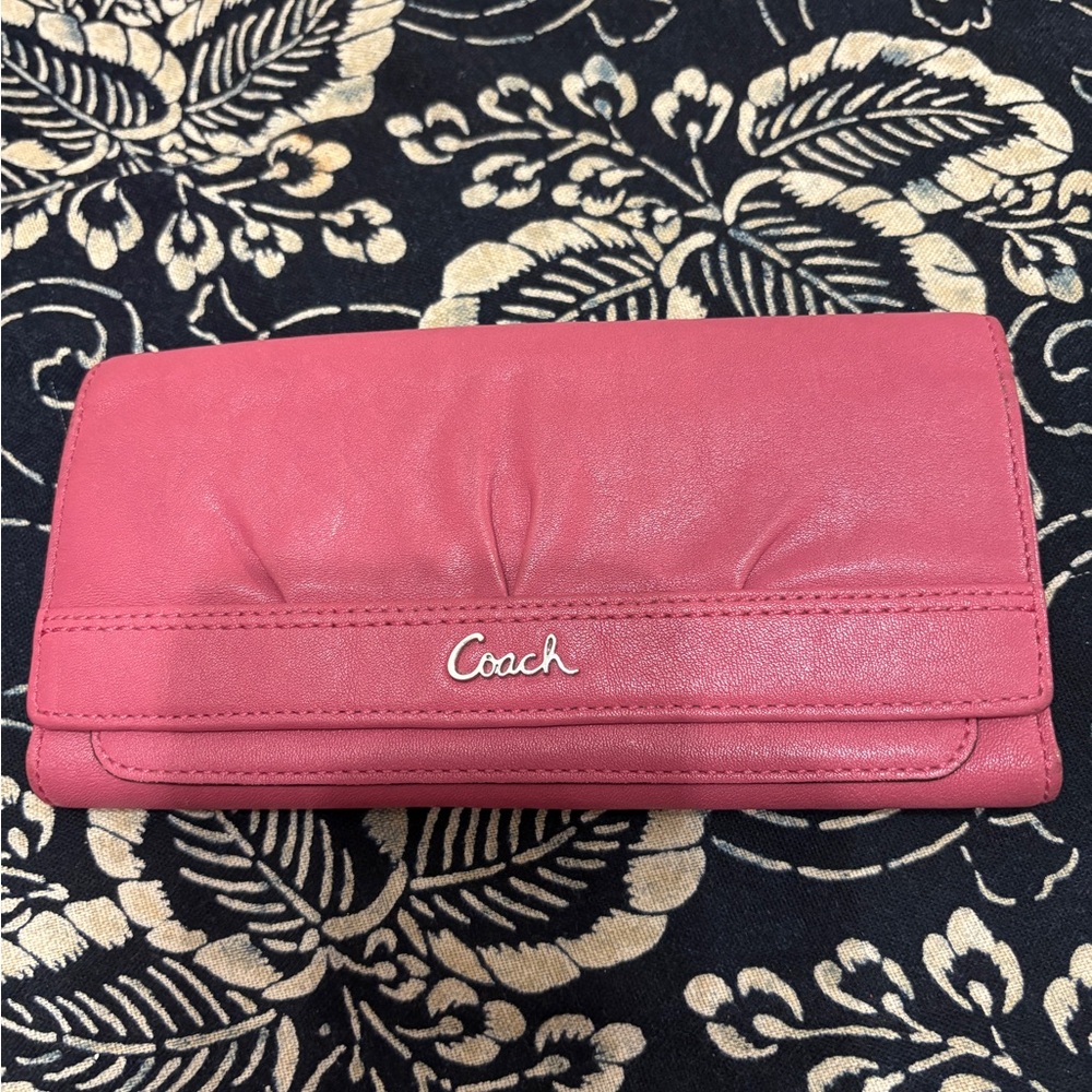 Coach pink wallet